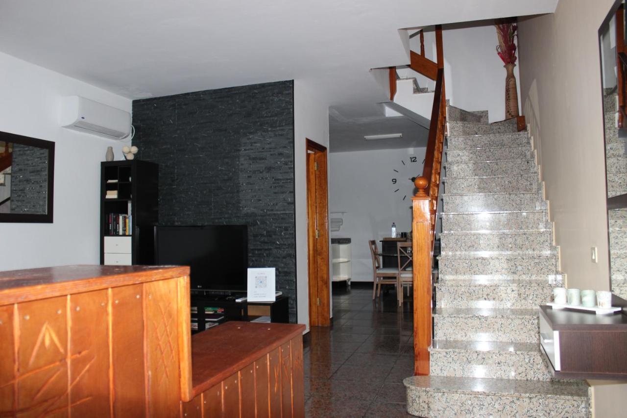 La Orilla House *